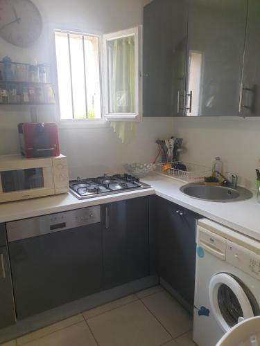 Photo de la galerie de l'établissement CAP to SEA EUREKA à 200 m centre naturiste, au Cap d'Agde