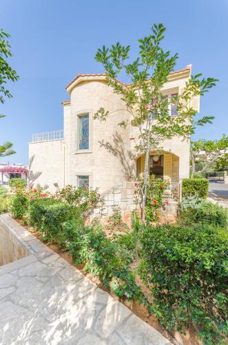 Villa Anna Maria - 3 Bedroom, Private Pool - Sleeps 8