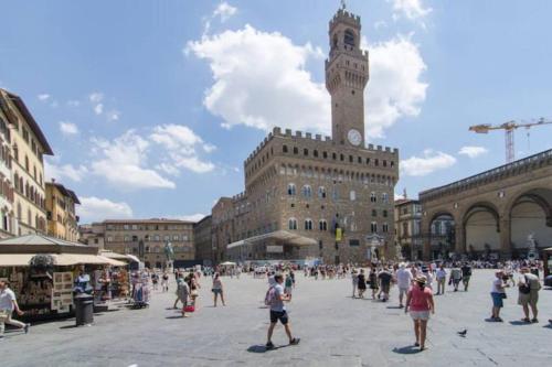 Firenze top-floor flat close to Arno