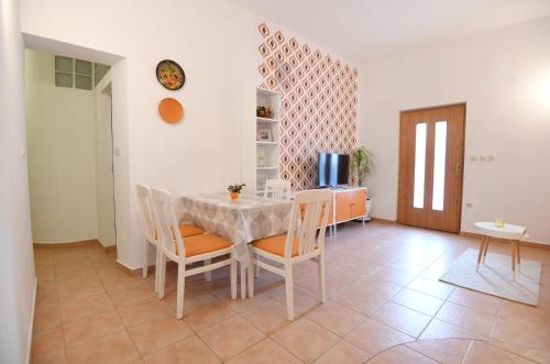 Rose Apartment