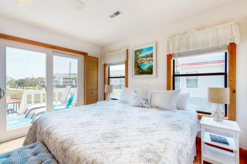 Postel nebo postele na pokoji v ubytování Bewitched