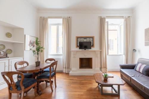 iFlat Elegant Apartment in 18th century Palace