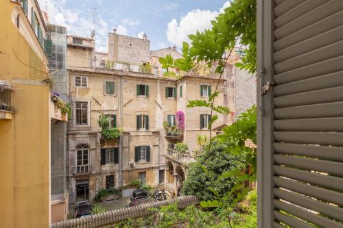 iFlat Elegant Apartment in 18th century Palace