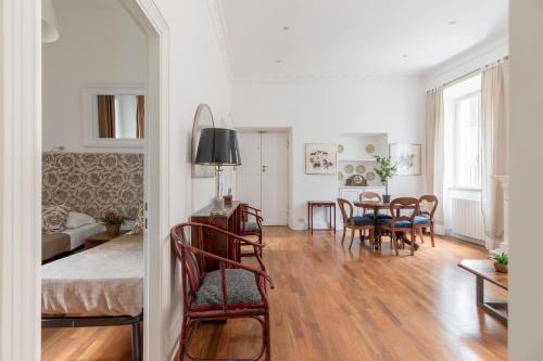 iFlat Elegant Apartment in 18th century Palace