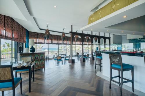 Εστιατόριο ή άλλο μέρος για φαγητό στο JOIA Paraiso by Iberostar - Adults Only All Inclusive Resort