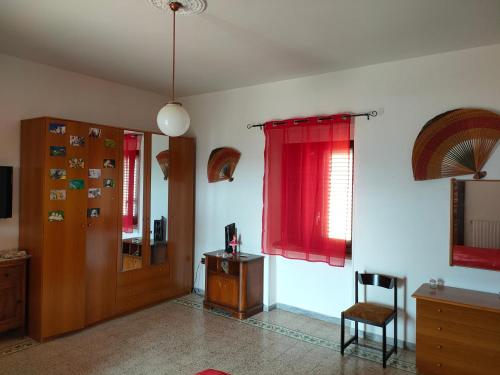 Televízia a/alebo spoločenská miestnosť v ubytovaní PANORAMIkA1
