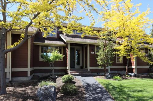 Ourwitzend at Eagle Crest – Photos 2