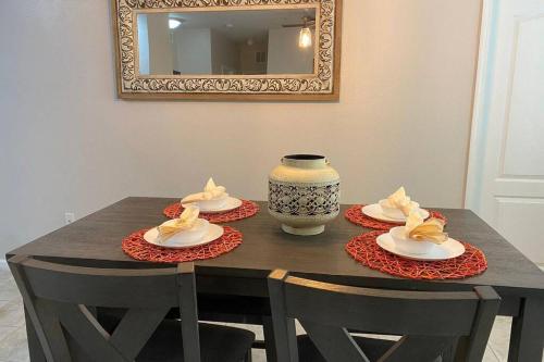LUXURY and VINTAGE space to enjoy your vacation!! photo 16