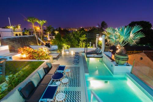 Bazén v ubytování Hotel Casa Lola Deluxe Gallery nebo v jeho okolí