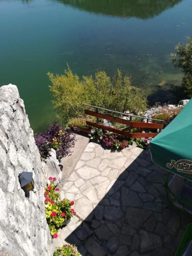 Φωτογραφία από το άλμπουμ του Holiday home Raduš σε Virpazar