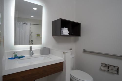 Holiday Inn Express-International Drive, an IHG Hotel Image