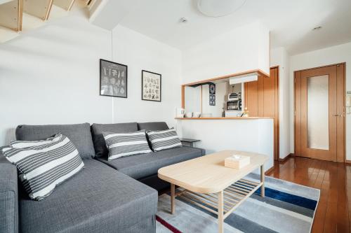 I Cube Kozu Apartment, Osaka, Japonia
