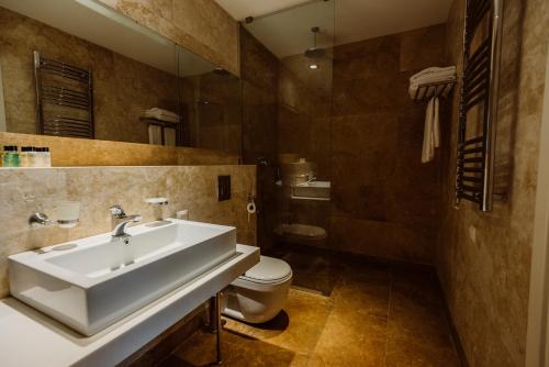 Gallery image of Golden Palace Batumi Hotel & Casino in Batumi