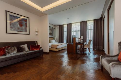 Gallery image of Golden Palace Batumi Hotel & Casino in Batumi