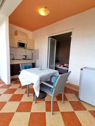 Lovely Family House Robi