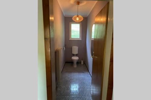 Kúpeľňa v ubytovaní Ferienappartement Bellevue Wörthersee - privater Seezugang, Hunde auch herzlich willkommen