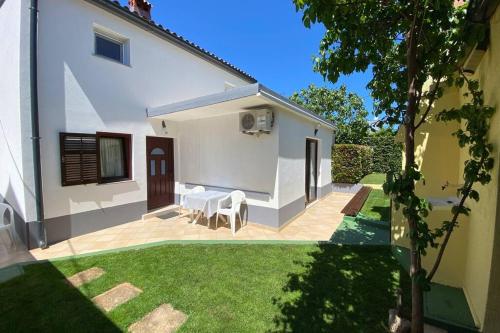Apartment Damir 50 meters from the beach