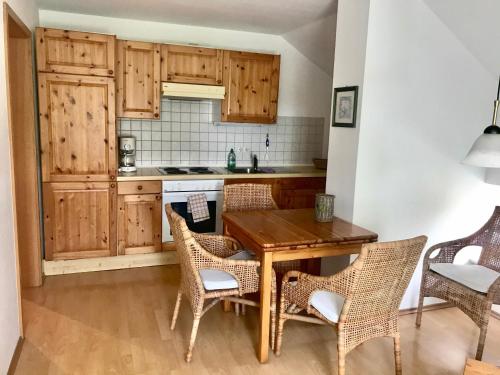 Kuchyň nebo kuchyňský kout v ubytování Ferienwohnung Zweinig02