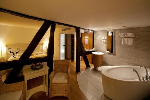 Koupelna v ubytování Auberge Saint Laurent