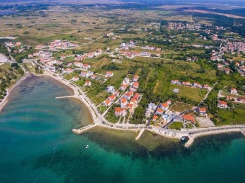 Zdjęcie z galerii obiektu Apartment in Zaton (Zadar) with sea view, terrace, air conditioning, Wi-Fi (4814-2) w mieście Zaton