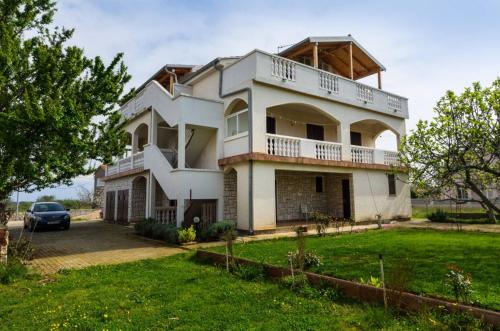 Apartment in Zaton (Zadar) with sea view, terrace, air conditioning, Wi-Fi (4814-1)