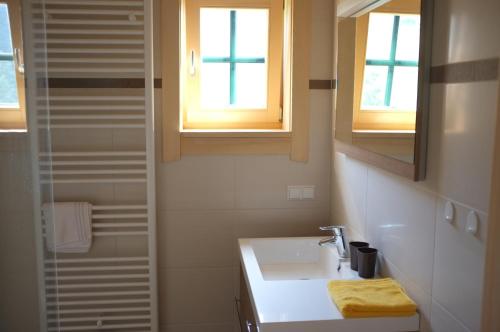A bathroom at Ferienhaus Hochfelner