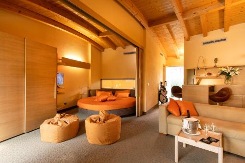 Gallery image of Color Hotel Style, Design & Gourmet in Bardolino