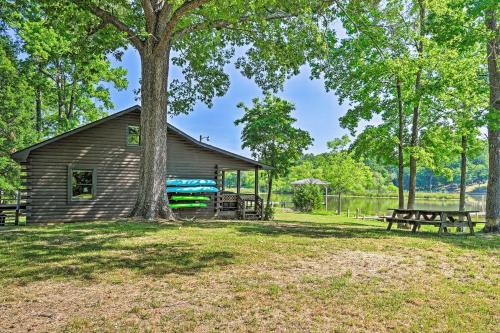 Gallery image of Lakefront Waterloo Cabin with Dock, Kayaks and Grill! in Waterloo