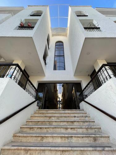 Το κτήριο όπου στεγάζεται  το ξενοδοχείο