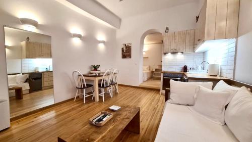 Sunny house mykonos town