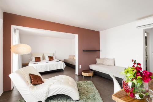 Pantokrator Hotelにあるベッド