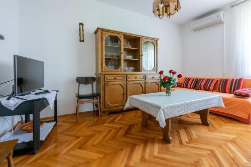 Apartments Mirena