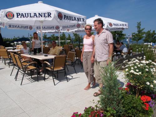Επισκέπτες που μένουν στο Hotel Germania
