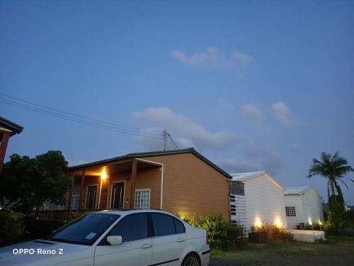 Edificio en el que se encuentra la habitación en casa particular