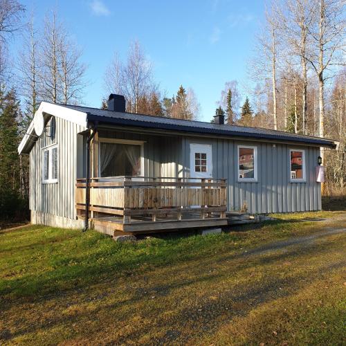 Bygningen som campingpladsen ligger i