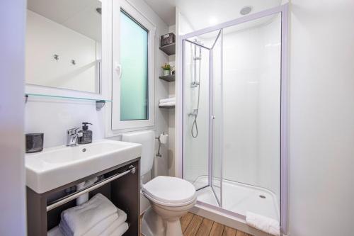 Koupelna v ubytování Porton Mobile Home