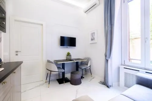 Rome Deluxe Apartments photo 6