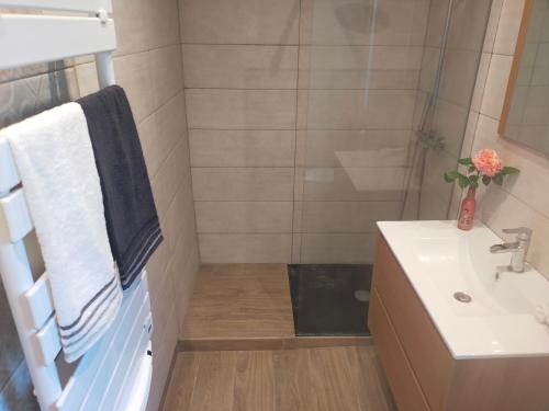 Ένα μπάνιο στο Villa Carémeau 1