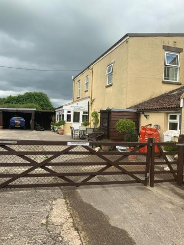 Old Gloucester Road farm bed and breakfast photo 15