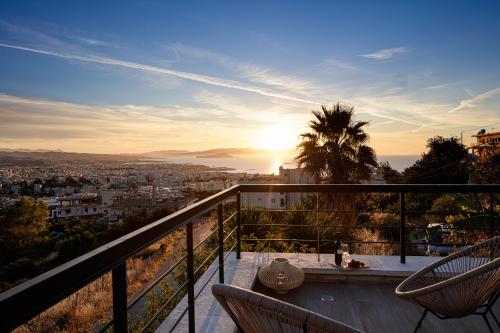 Villa City View - Heated Pool & Gym - Majestic views - 5 min drive from center photo 3