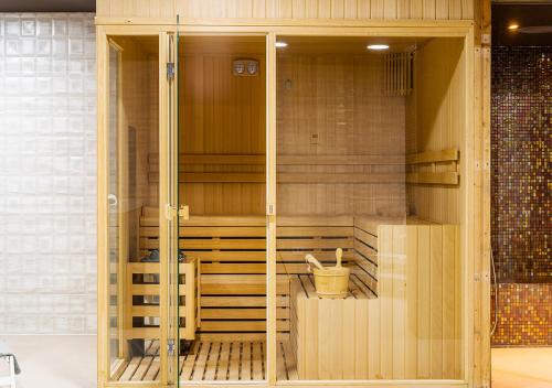 Appartement Ellena Luxe Woning Loopafstand van het Strand ...
