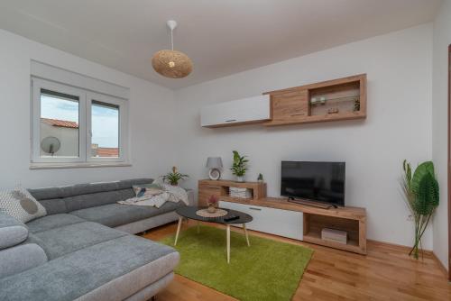 Fotografia z galérie ubytovania Modern apt w terrace 2 min walk to the beach v Trogiri