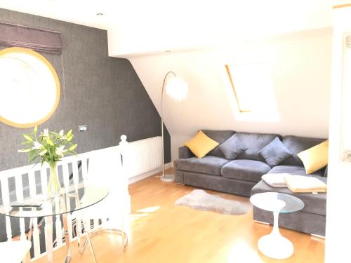 Χώρος καθιστικού στο Luxury, private, secure self-contained Coach House, near Wythall and close to the NEC