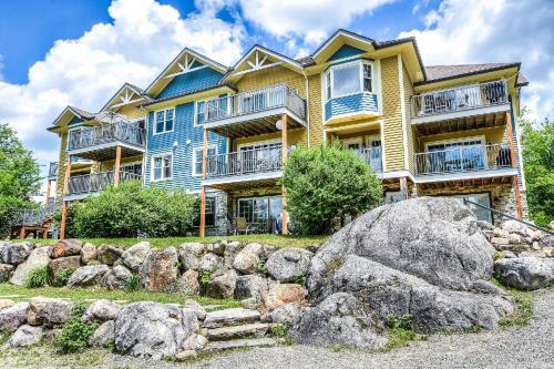 Mont-blanc Ski Inout Condo W Pool Beach Access