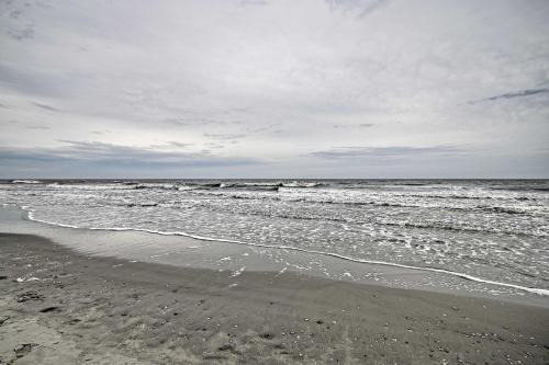 Couple’s Retreat w/ Balcony in Surfside Beach! photo 24