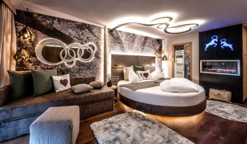 Posezení v ubytování ABINEA Dolomiti Romantic SPA