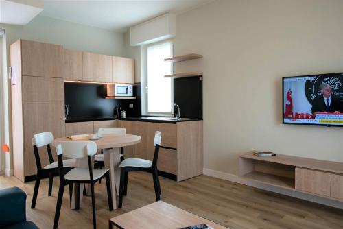 Μια τηλεόραση ή/και κέντρο ψυχαγωγίας στο Residence Il Melograno