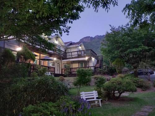 Gallery image of Chamjoeun Pension in Jecheon