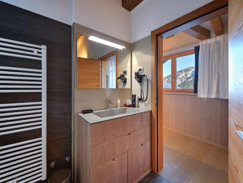 Kuchyň nebo kuchyňský kout v ubytování Hotel Madonna delle Nevi