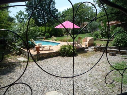 Piscine de l'établissement La Rose des Vents ou située à proximité